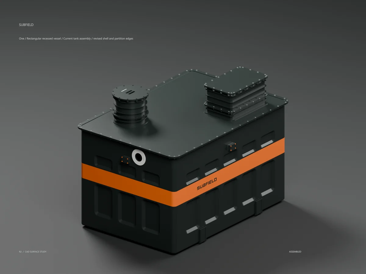Subfield tank in graphite with an orange identity band